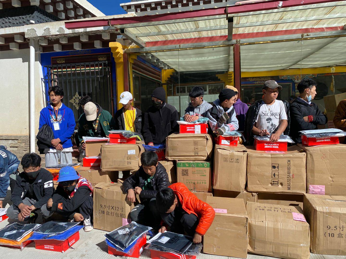 九游·官方站网页版-九游(中国)公益回顾丨家国同欢月同圆 温暖满载甘孜州(图7)