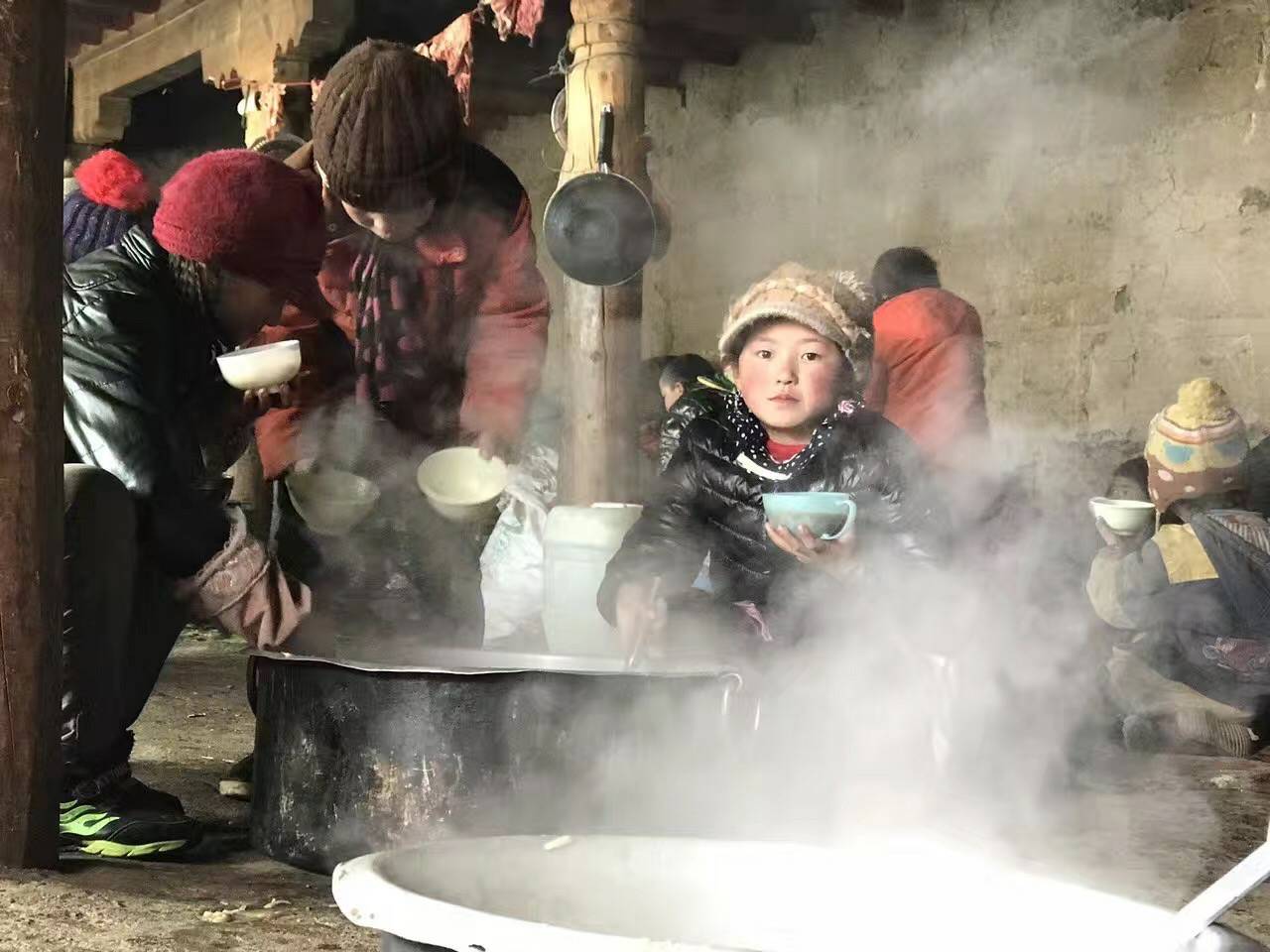 九游·官方站网页版-九游(中国)公益回顾丨家国同欢月同圆 温暖满载甘孜州(图10)